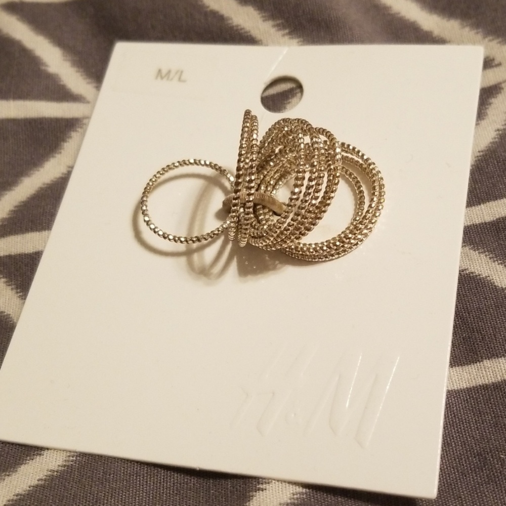 FREE in bundle | H&M silver stacking midi rings